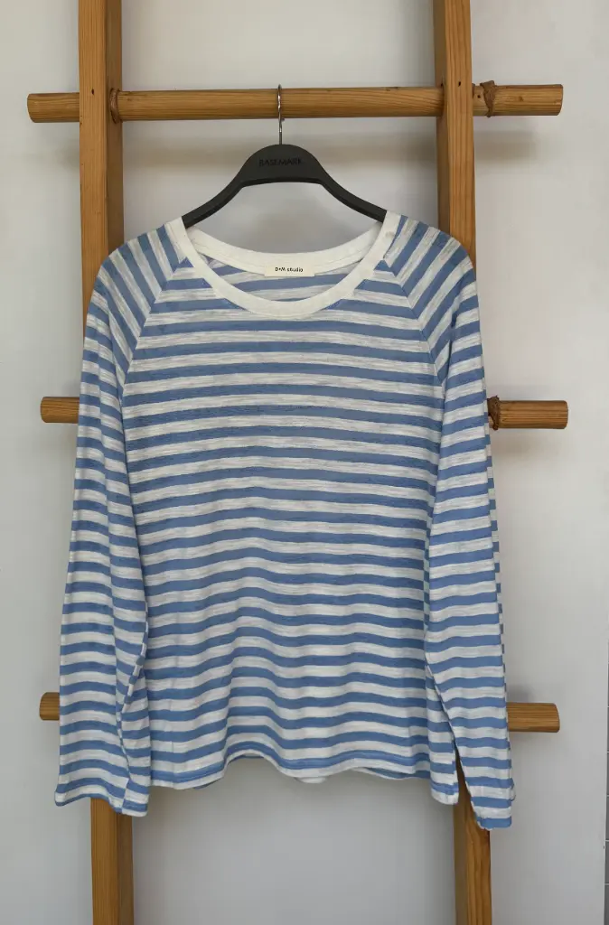 1.0490 1082 T-SHIRT (BLUE)