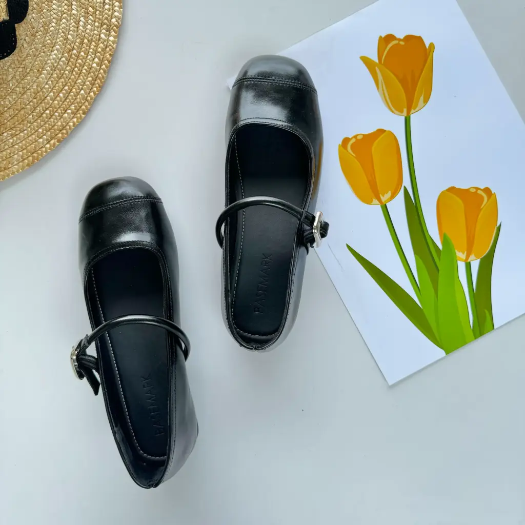 1.1033 208 SANDAL (36)