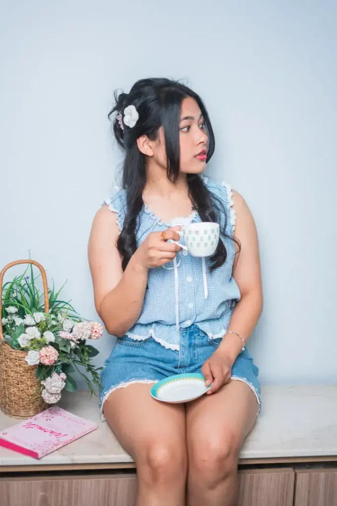 1.3244 692 LADIES TOPS (BLUE)
