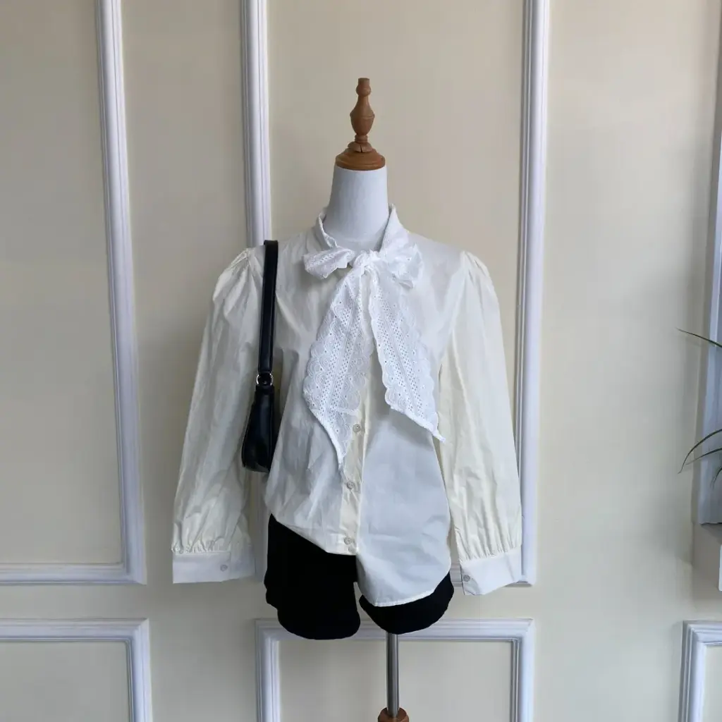 8105 LADIES TOPS