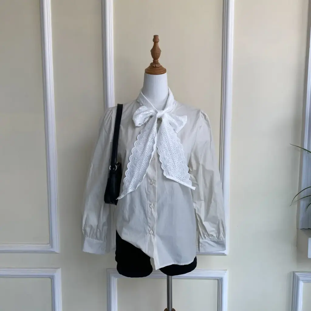 8105 LADIES TOPS