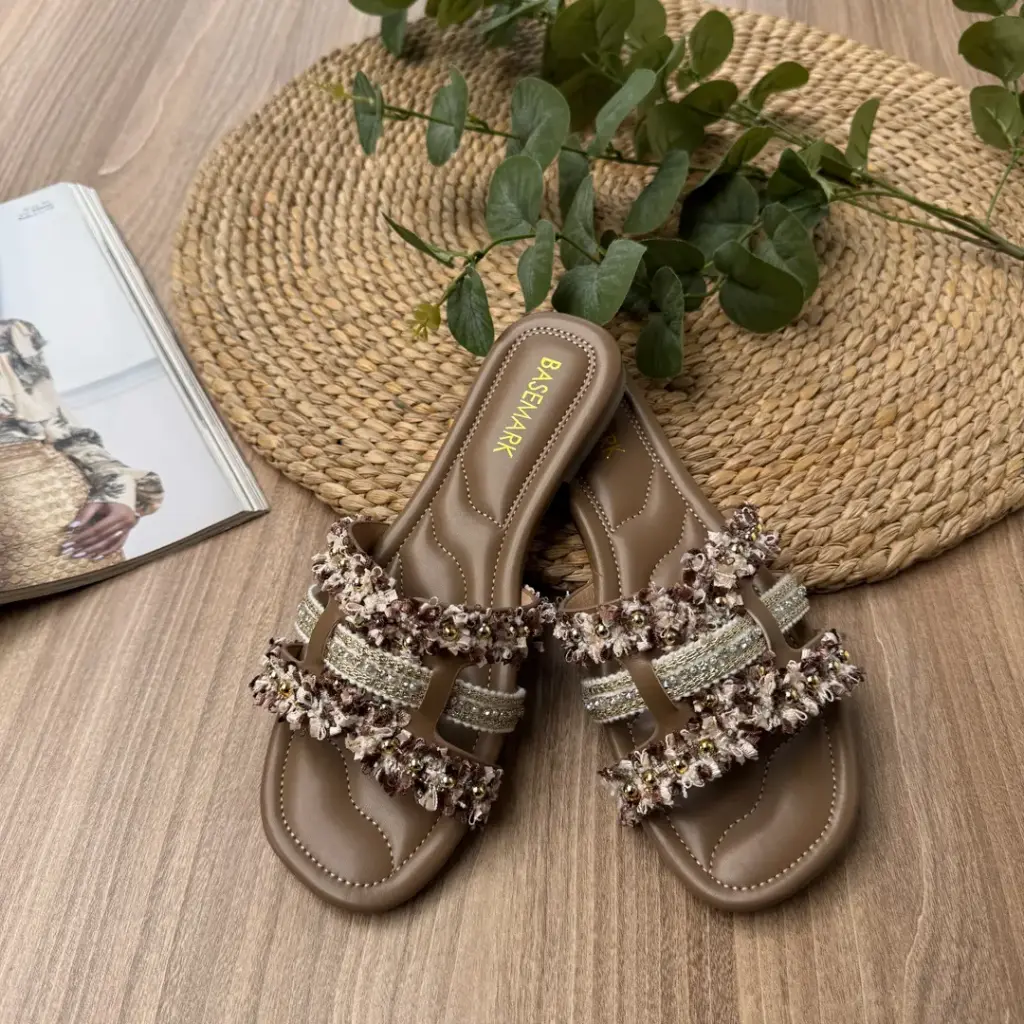 A012 SLIPPER