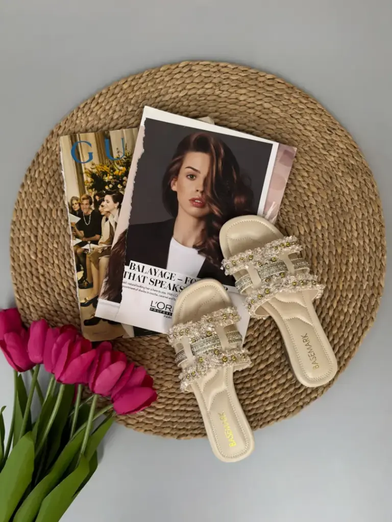 A012 SLIPPER