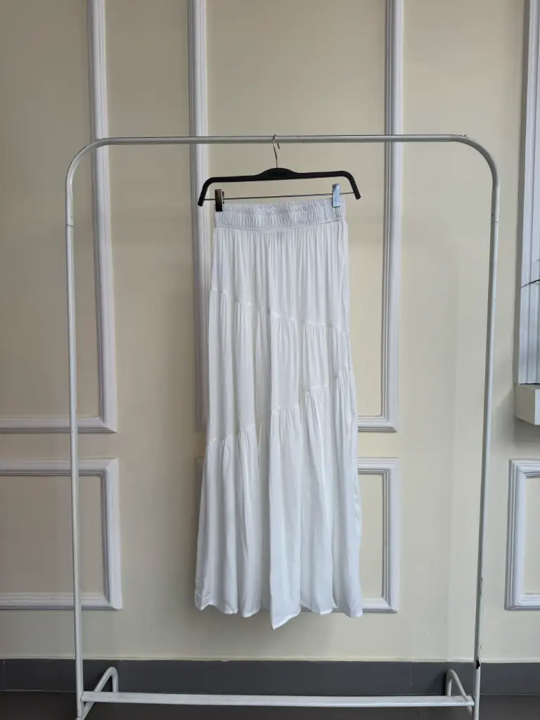 2.0976 HB SS25-48 Asymetrical Maxi Skirt (WHITE, S)