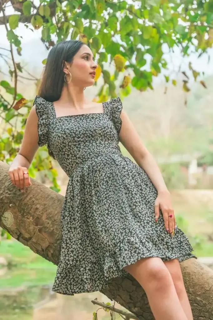2.1149 HB SS25-70 Back Bow Ruffle Dress (BLACK, S)