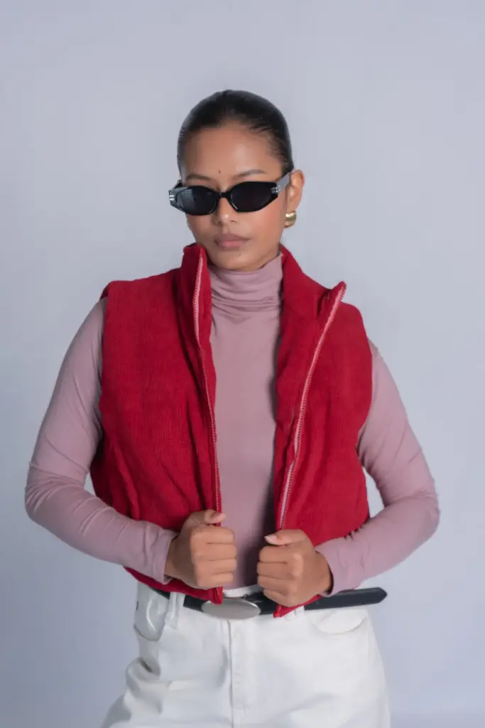 HB24-334 SLEEVELESS JACKET