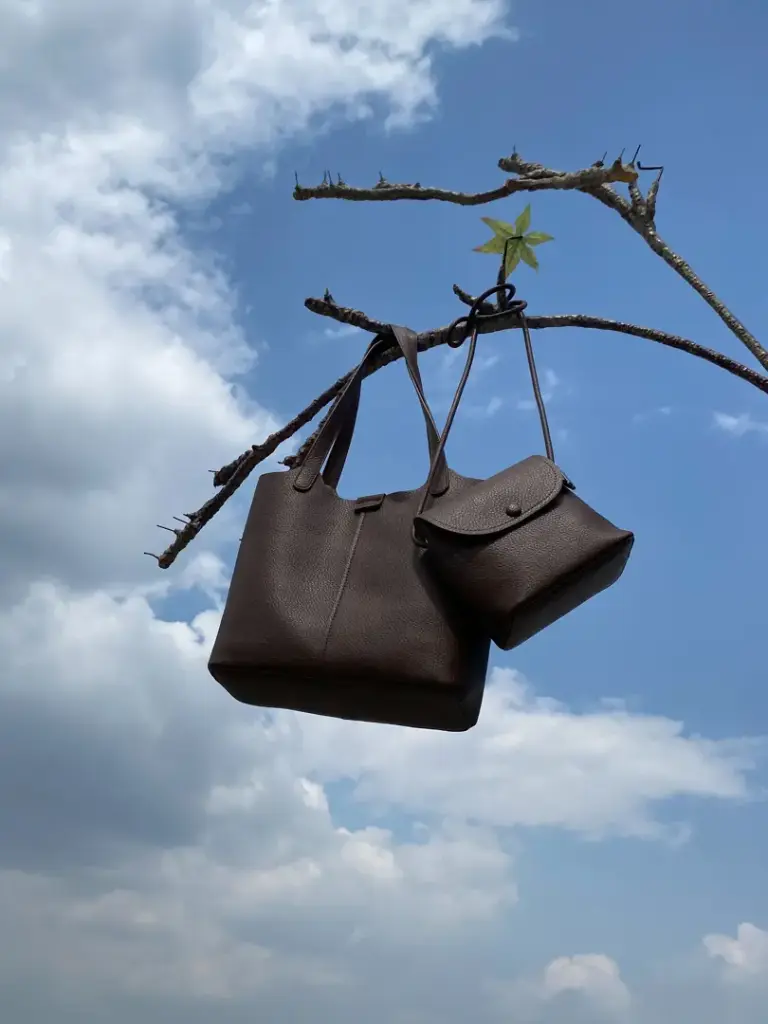 TF2461 BAG