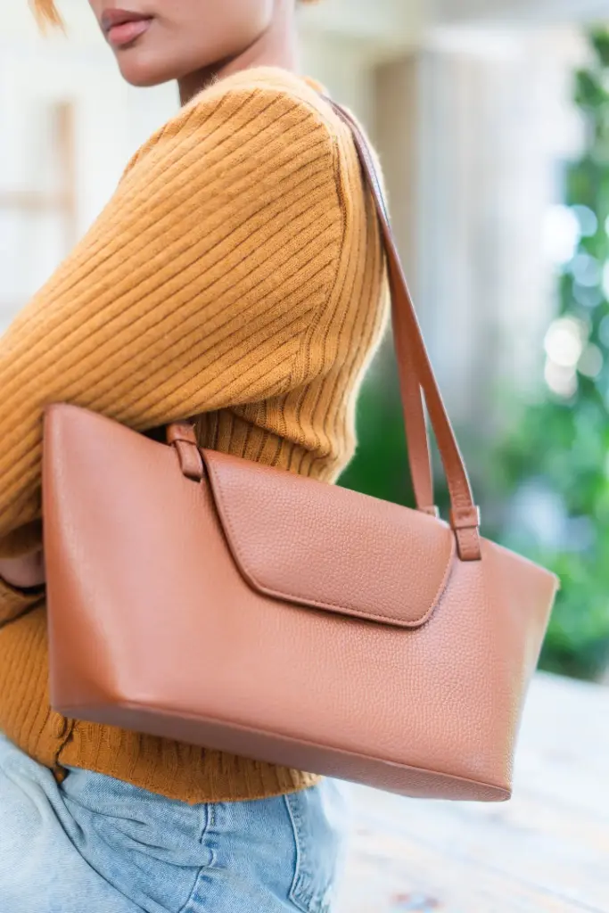 3.0392 TF70185 BAG (BLACK)