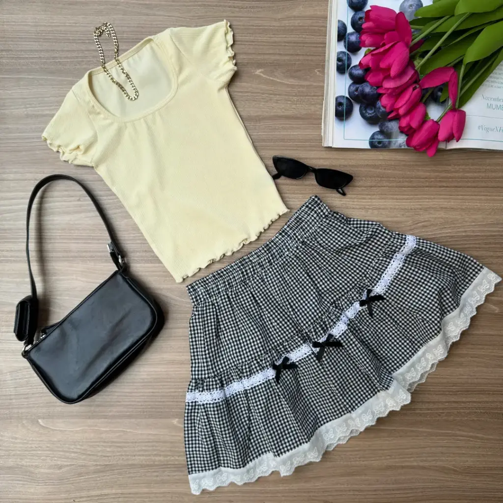 BMO SS25-27 CROPPED TEE