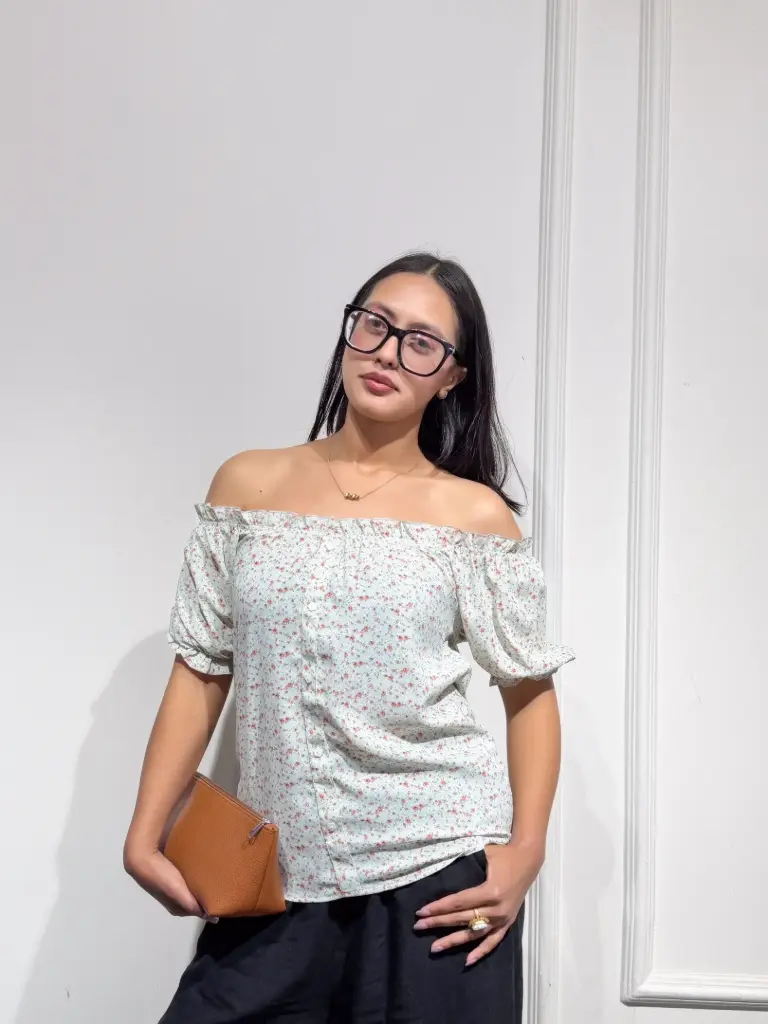 3.28023 HB SS25-199 FLORAL FRILL TOP (GREEN, M)