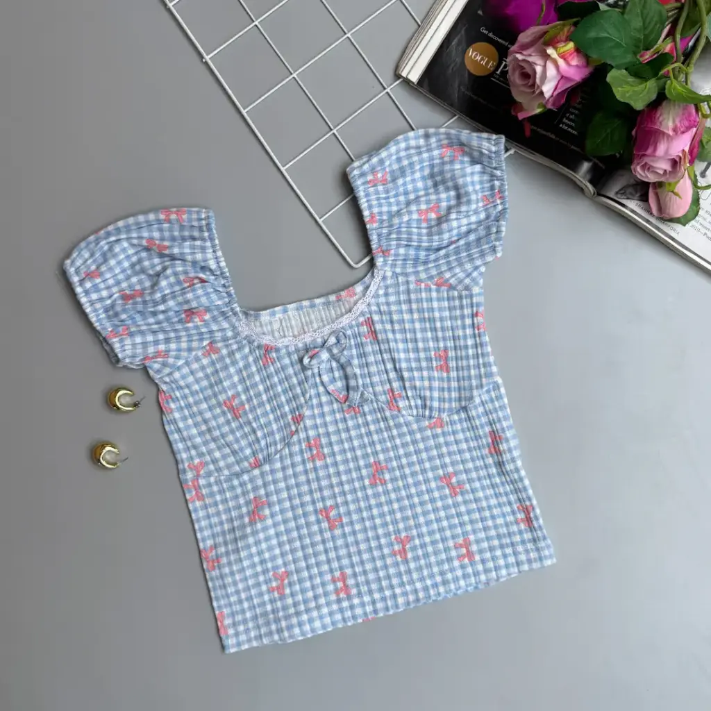 3.28273 BMO SS25-44 MILKMAID TOP (BLUE, S)