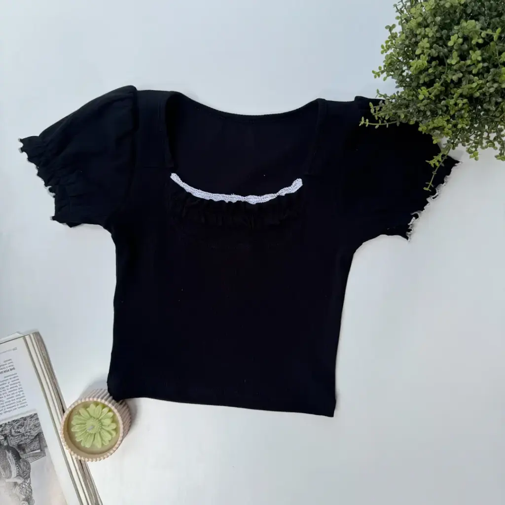 3.28957 BMO SS25-34 MEERA TOP (BLACK, S)