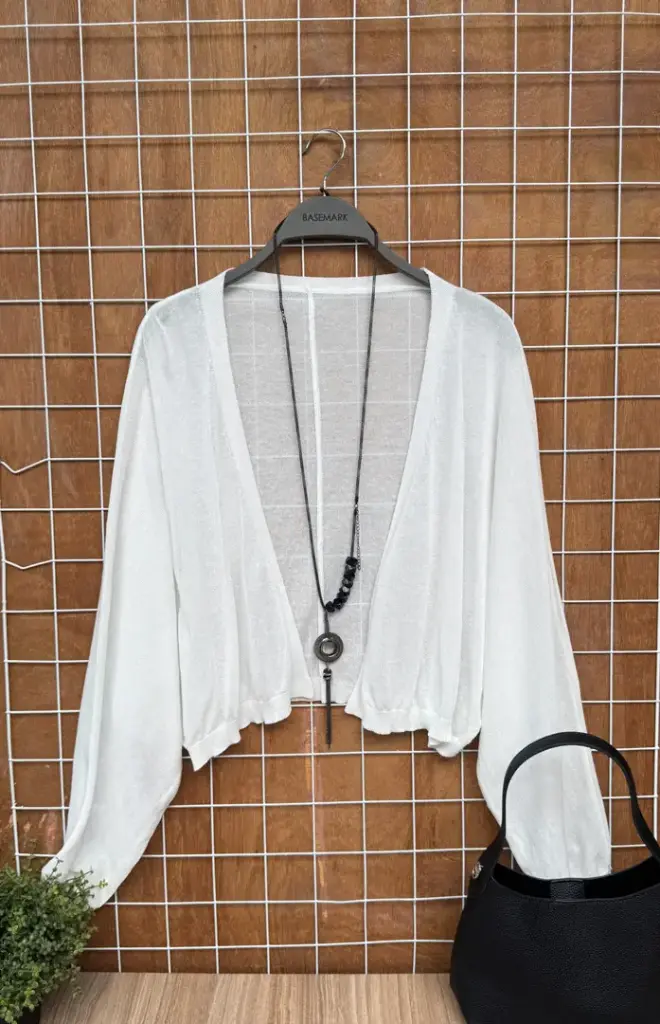 813 CROP OUTER