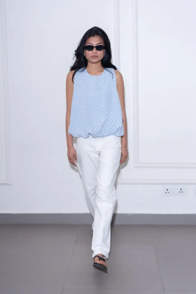 3.29773 511 SLEEVELESS TOPS  (BLUE)