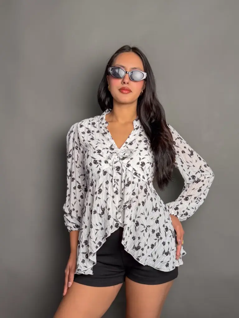 3.29922 HB SS25-254 CHINESE FLORAL TOP (WHITE, M)