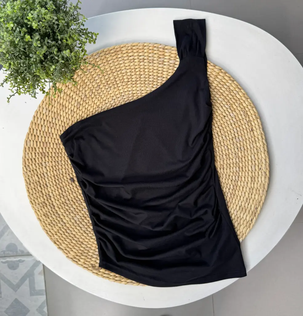 3.30889 HB SS25-268 ONE SHOULDER TOP (BLACK, M)