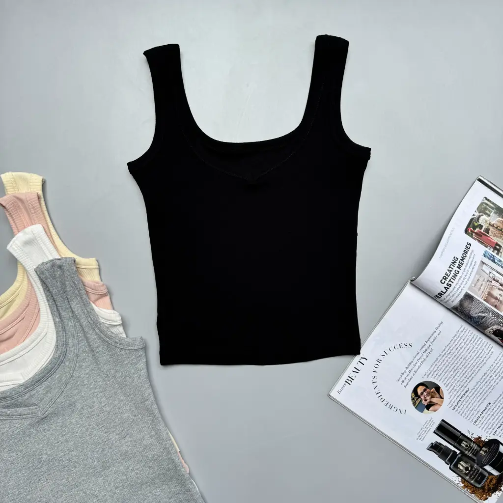 3.31780 BMO SS25-51 V NECK TANK TOP (BLACK, S)