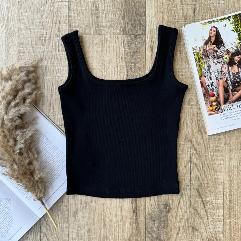 3.38234 BMO SS25-70 SQUARE NECK TANT TOP (BLACK, S)
