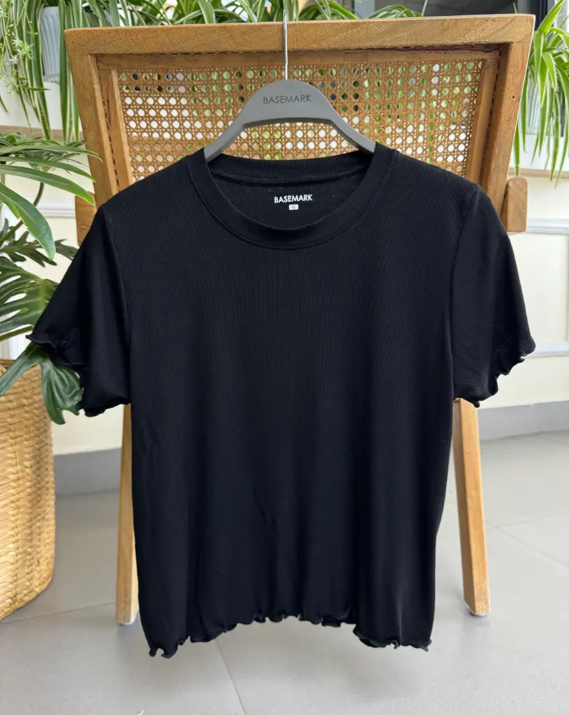3.40208 HB SS25-438 JULIET TEE (BLACK, S)