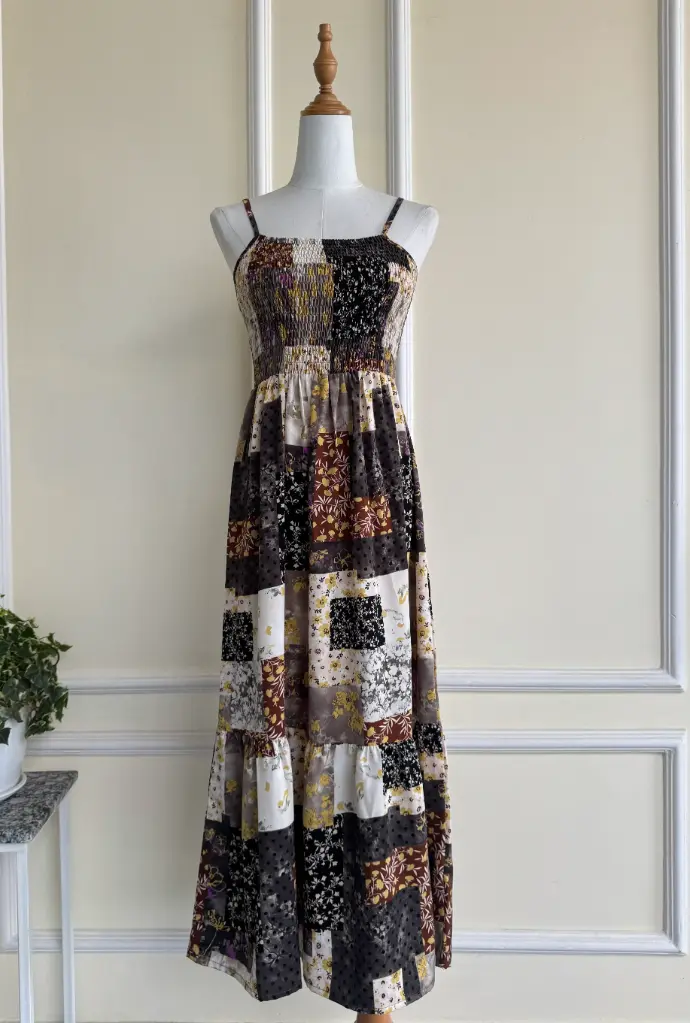 HB SS25-433 FLORAL PATCH DRESS