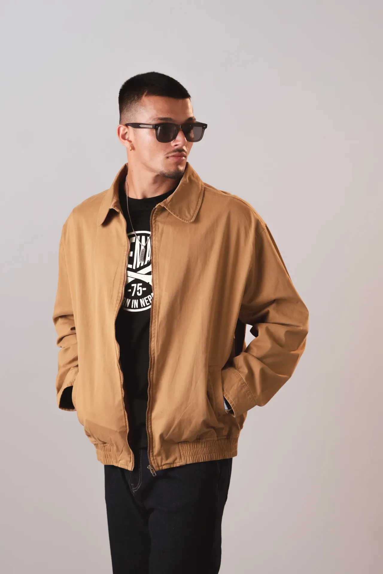 3.43811 BMMH AW25-08 COLLARED BOMBER JACKET (KHAKI, M)