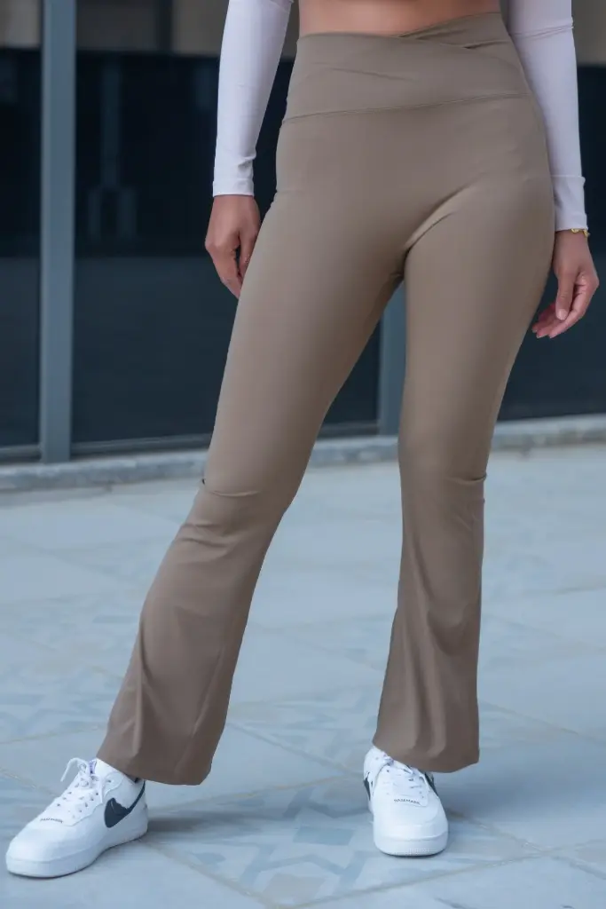HB AW25-08 FLARE LEGGINGS