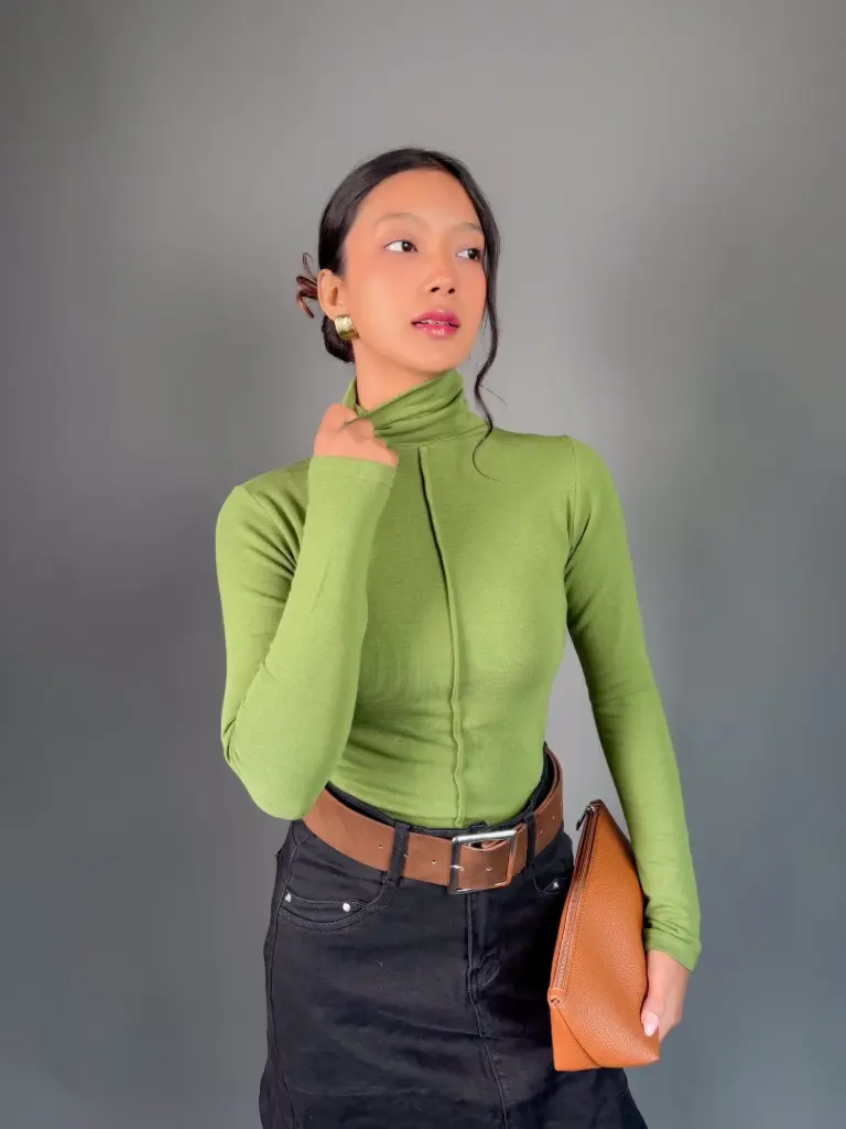 HB AW25-63 PLEATED HIGHNECK