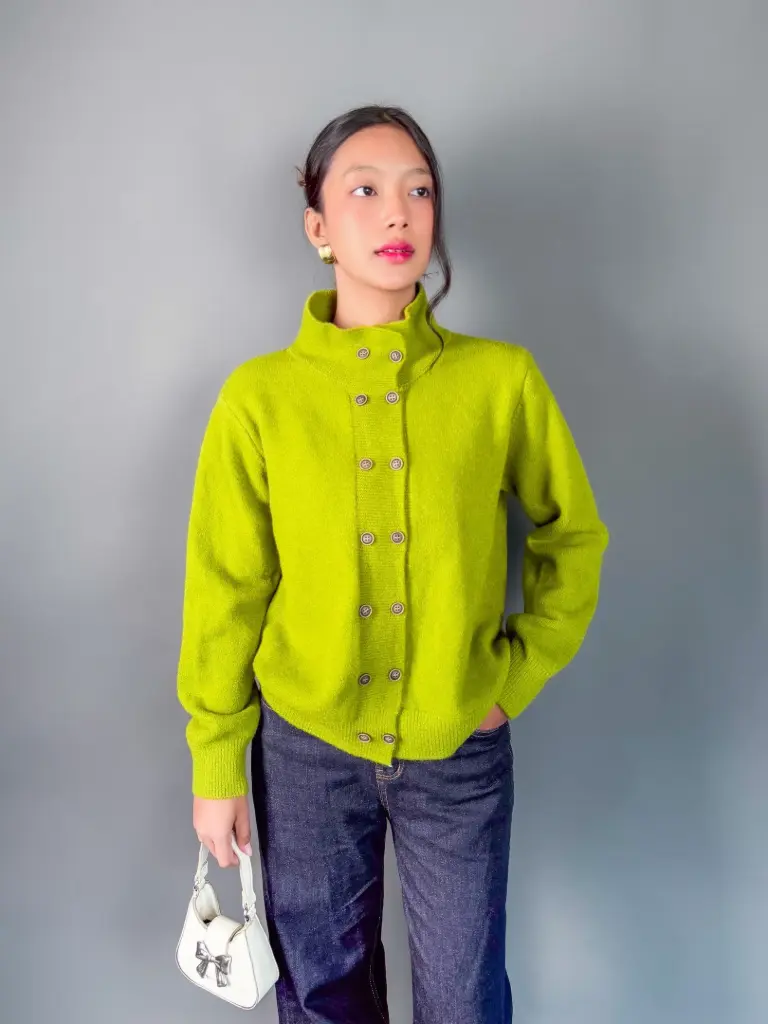 22 ACRYLIC SWEATER