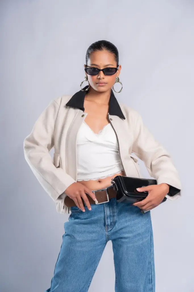 3.56652 HB AW25-82 CONTRAST CROP COAT (CREAM, M)
