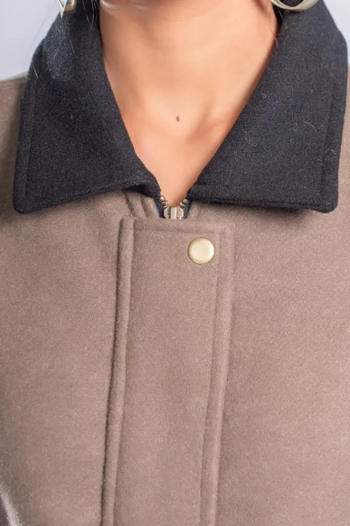 HB AW25-82 CONTRAST CROP COAT