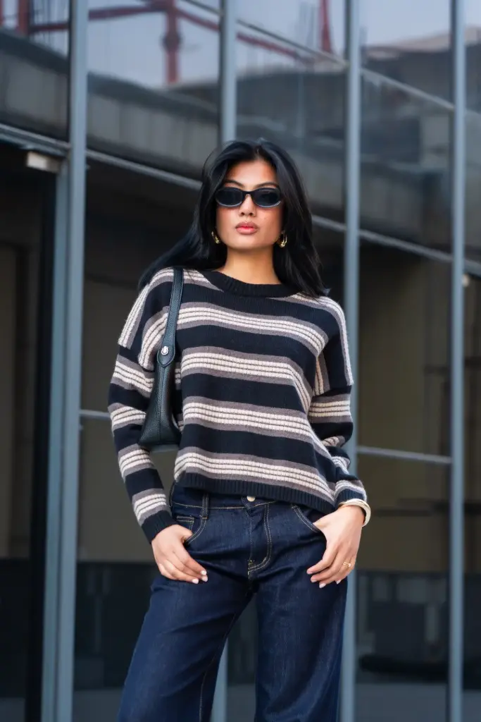 3.57549 2521 LADIES SWEATER (BLACK)