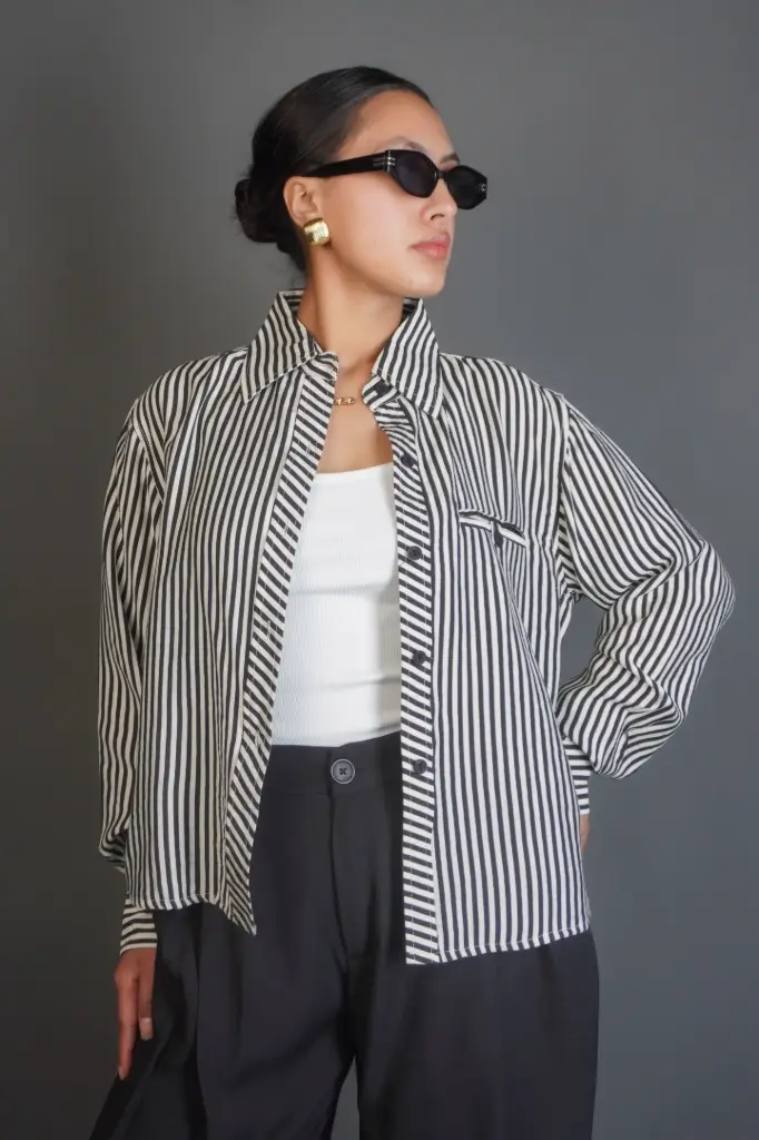 3.59490 HB SS26-16 CROP STRIPE SHIRT (BLACK, M)