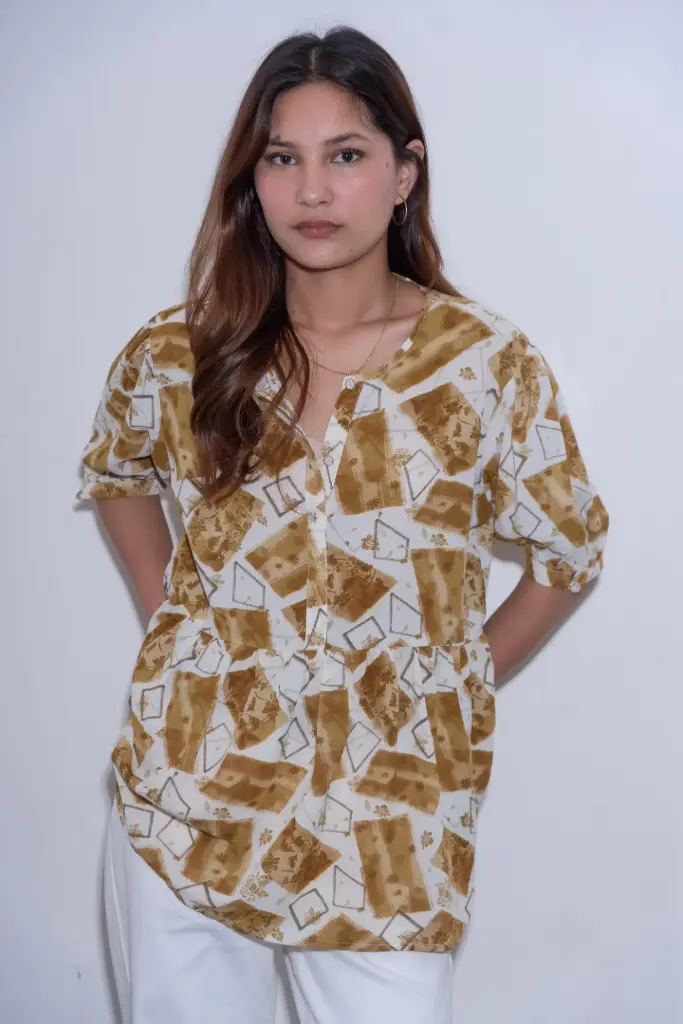 HB SS26-66  V NECK RUFFLE TOP