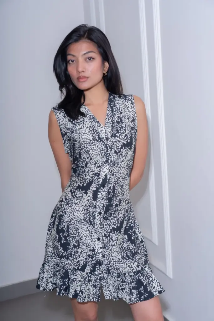 3.61458 HB SS26-43 PRINTED RUFFLE HEM DRESS (BLACK, M)