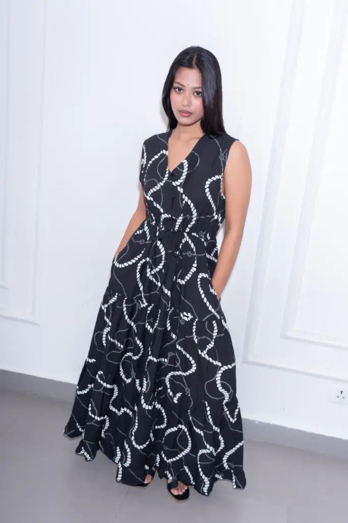 HB SS26-22 LINEAR FLOW MAXI DRESS