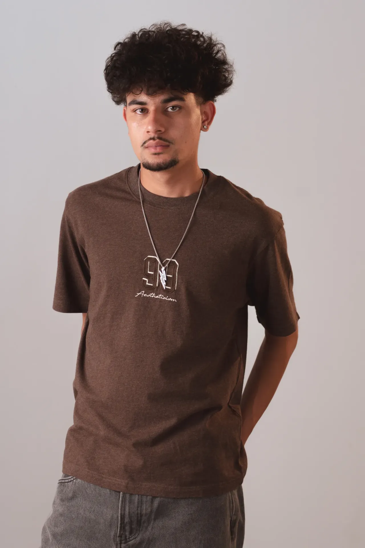 3.68910 1906 T-SHIRT (COFFEE, M)