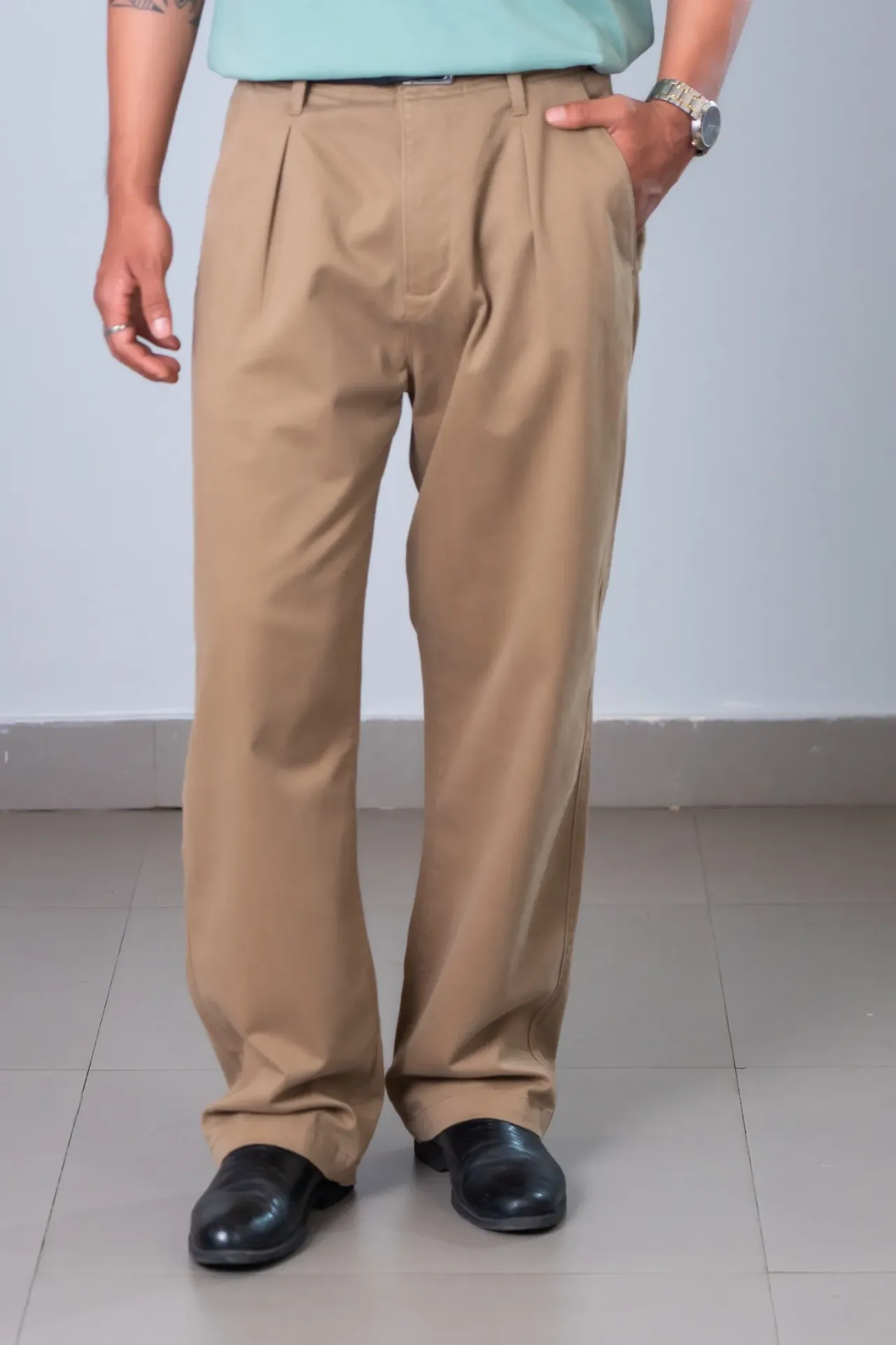 3.69703 BMMH SS26-20 BUKI PLEATED PANT (KHAKI, 29)