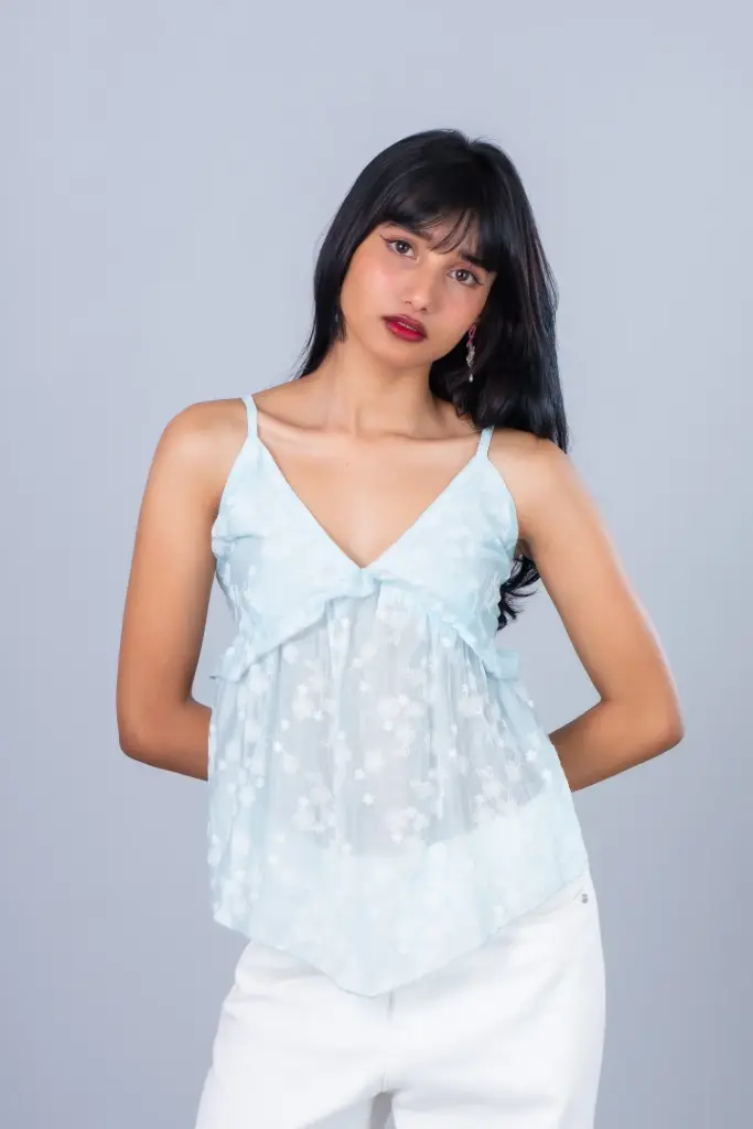 HB SS26-166 RUFFLE V NECK TOP