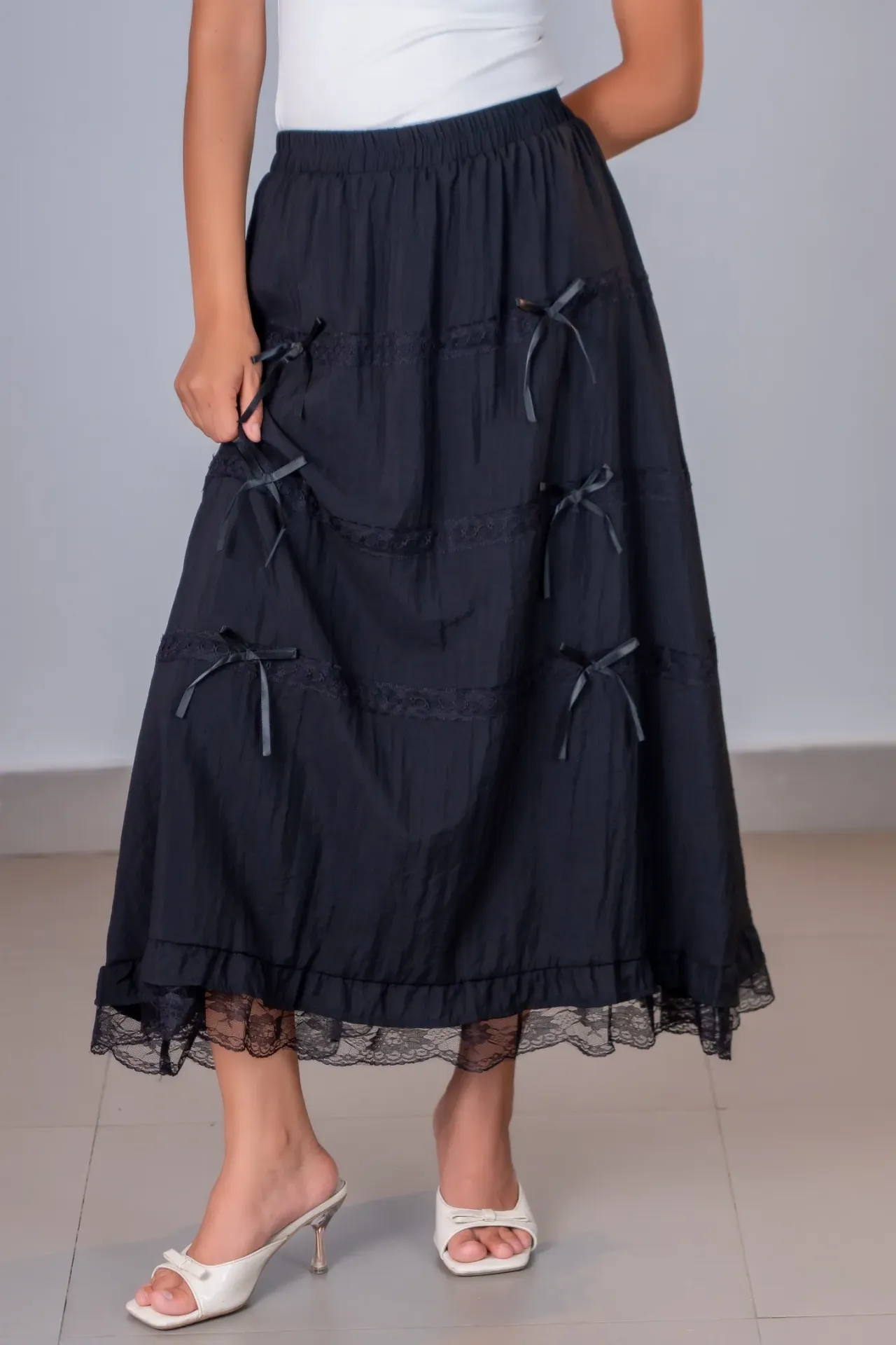 3.71431 9989 SKIRT (BLACK)
