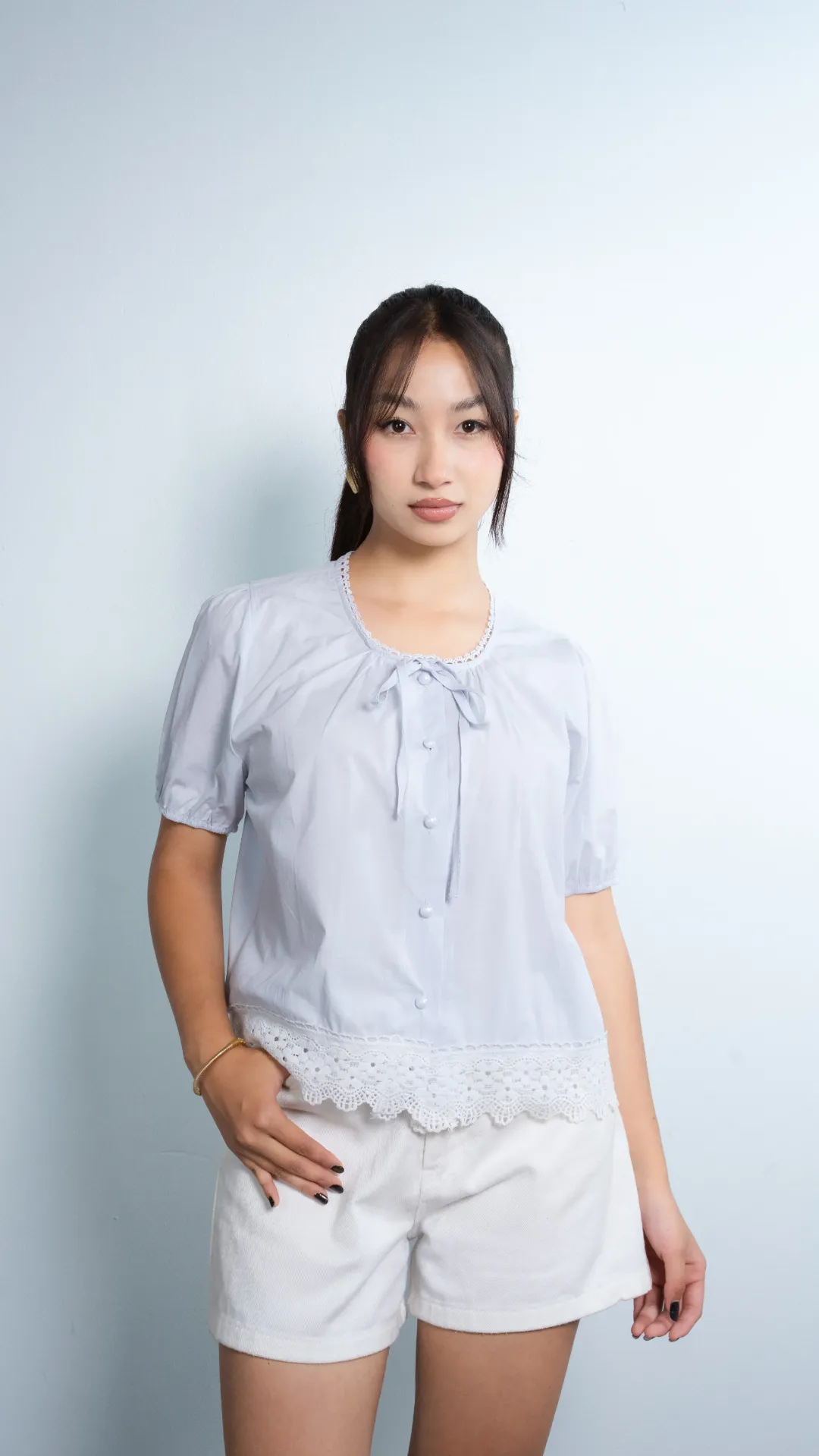 880 LADIES TOPS
