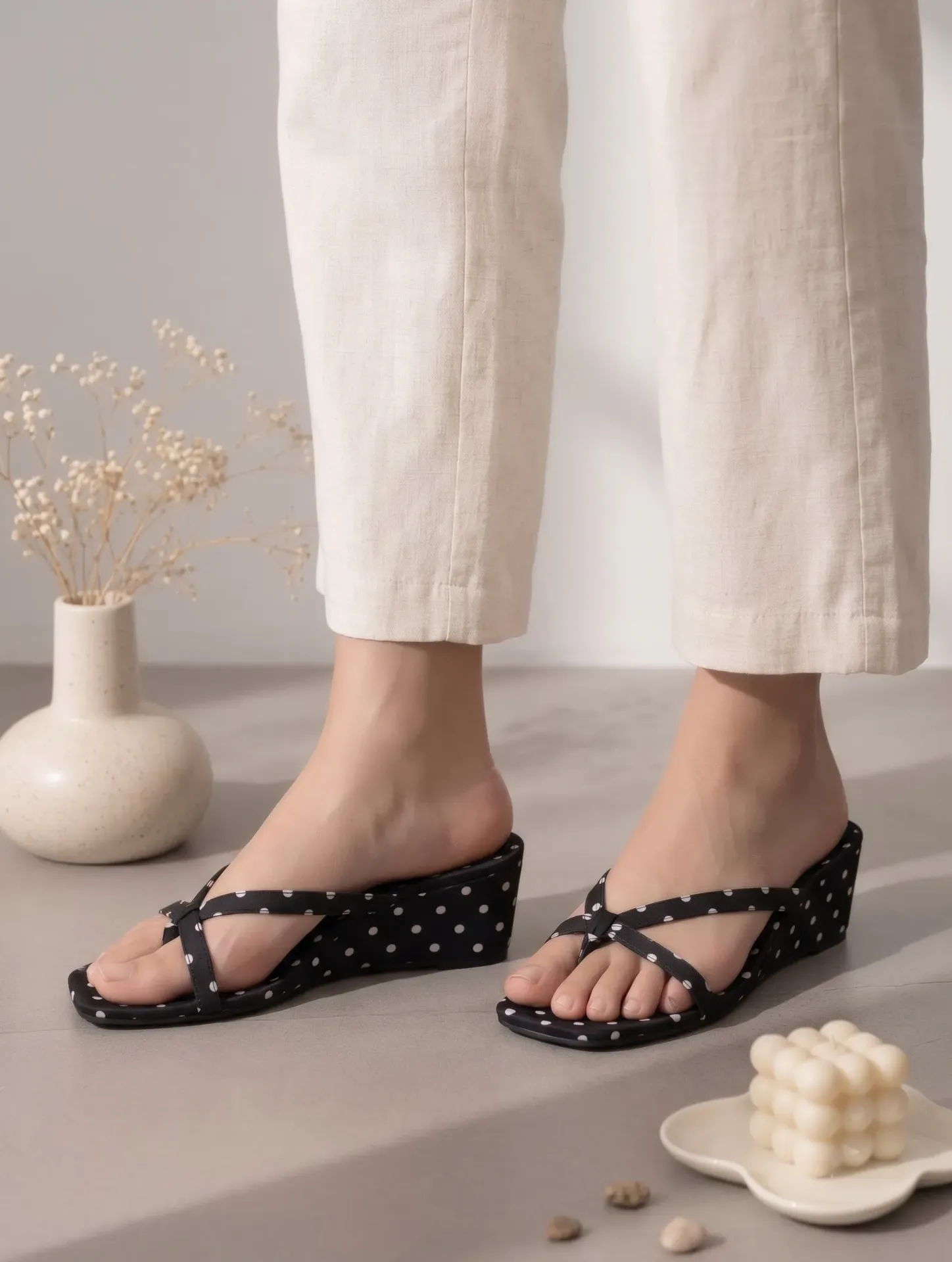 A019 LADIES SLIPPER