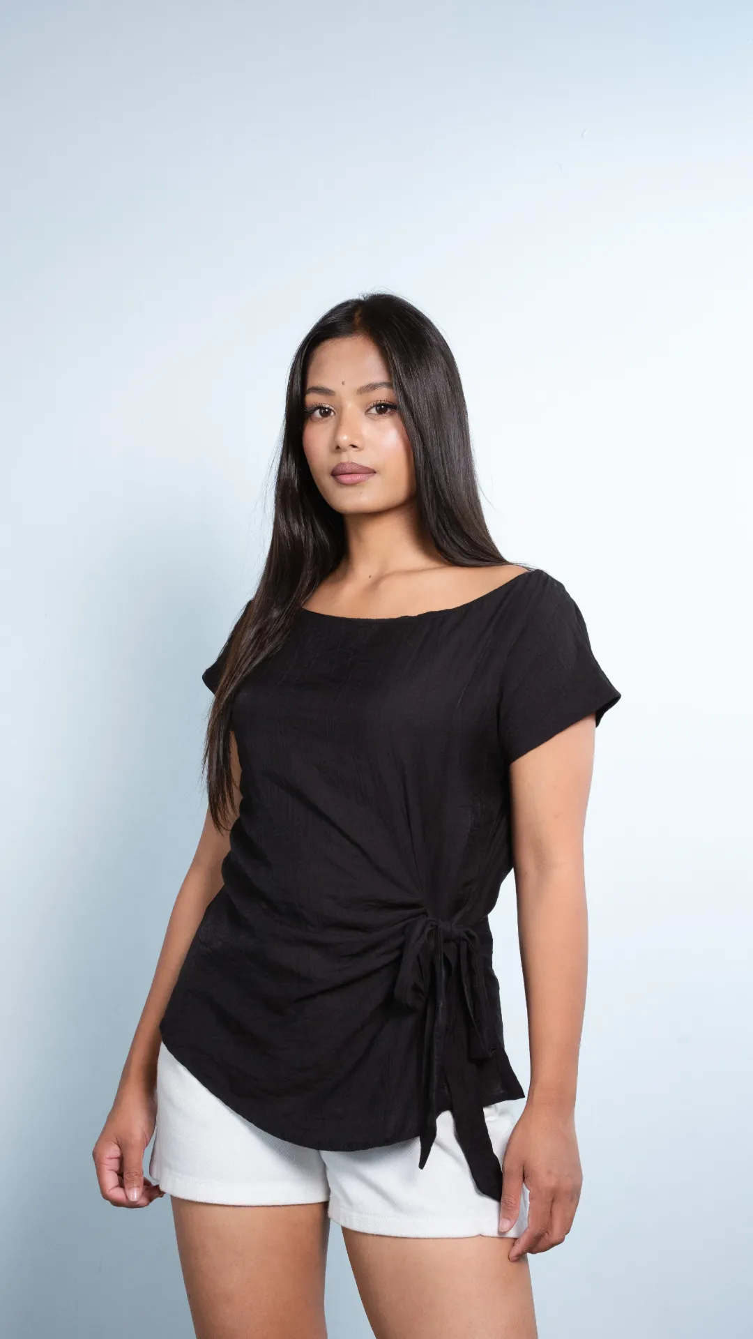 4.02938 HB SS26-290 BLOOM KNOT TOP (BLACK, S)